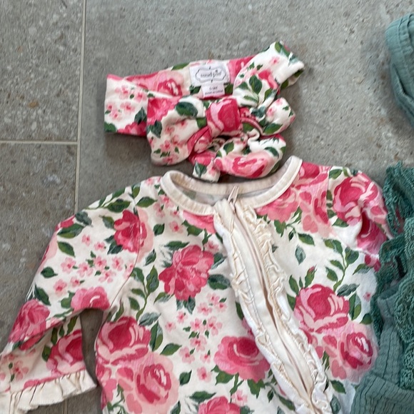 0-3 Month Baby Girl Assortment - Picture 4 of 7